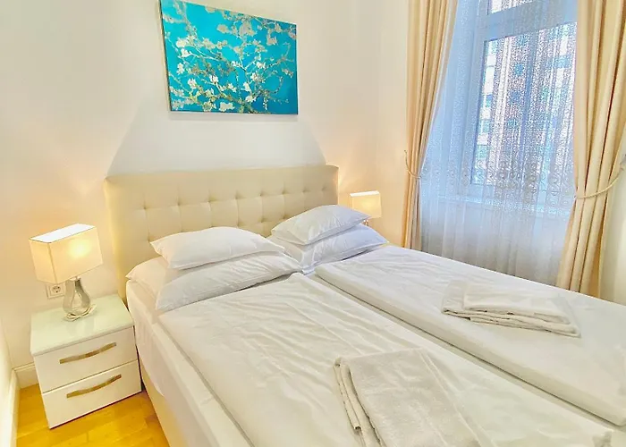 アパート Steiner Residences Augarten